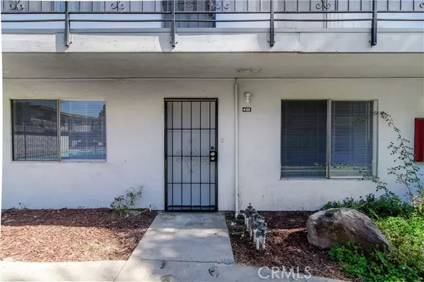 Long Beach, CA 90805,5530 Ackerfield Avenue #402