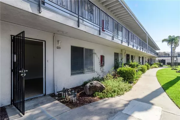 Long Beach, CA 90805,5530 Ackerfield Avenue #402