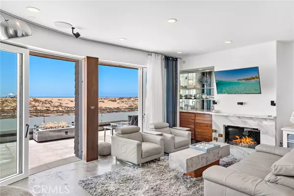 Newport Beach, CA 92661,126 East Oceanfront