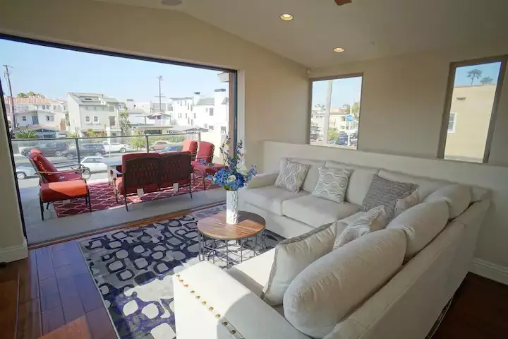 1829 W Balboa Boulevard, Newport Beach, CA 92663