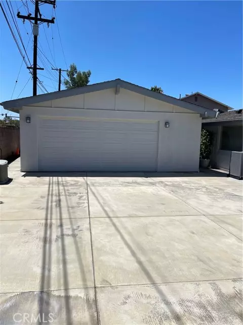 Los Alamitos, CA 90720,3432 Yellowtail Drive