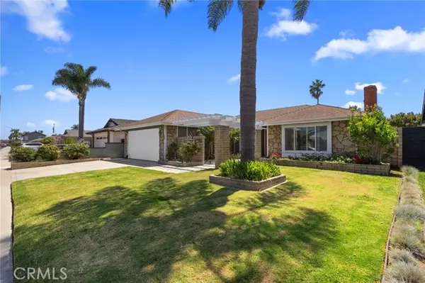 8572 Sable Drive, Huntington Beach, CA 92646