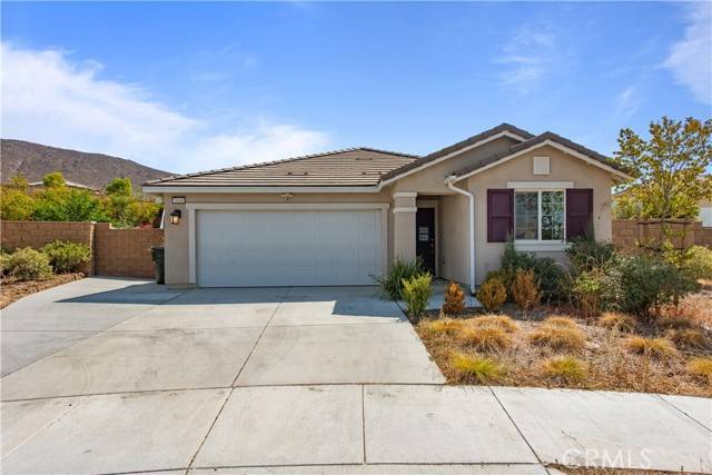 3148 Glacier Bay Ct, Jurupa Valley, CA 92509