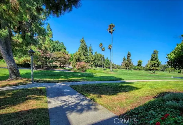 Laguna Woods, CA 92637,2392 Via Mariposa #2C