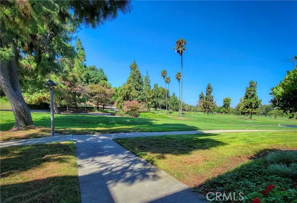 Laguna Woods, CA 92637,2392 Via Mariposa #2C