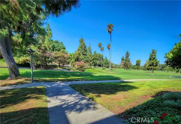 Laguna Woods, CA 92637,2392 Via Mariposa #2C