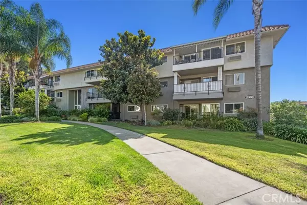 Laguna Woods, CA 92637,2393 Via Mariposa W #3F