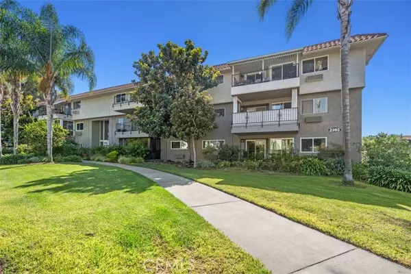 Laguna Woods, CA 92637,2393 Via Mariposa W #3F