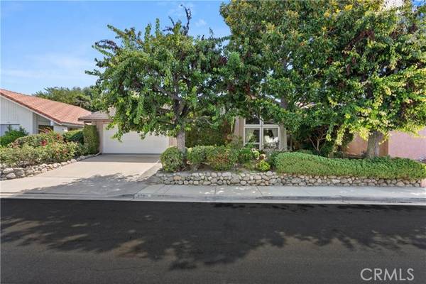 3382 Fuchsia Street, Costa Mesa, CA 92626