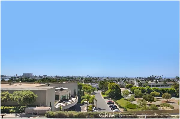 Newport Beach, CA 92663,280 Cagney Ln #214