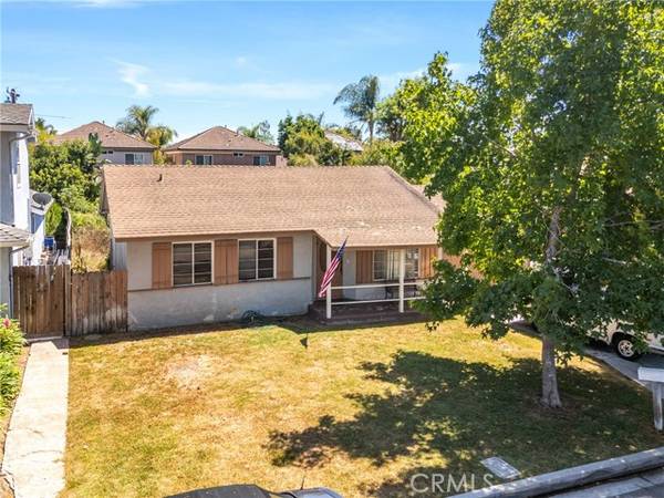 2558 Westminster Avenue, Costa Mesa, CA 92627