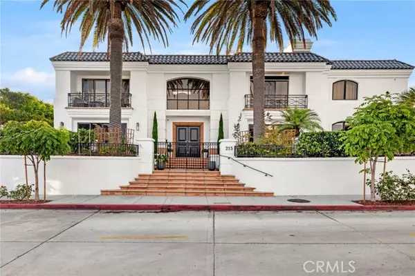 Corona Del Mar, CA 92625,215 Poppy Avenue