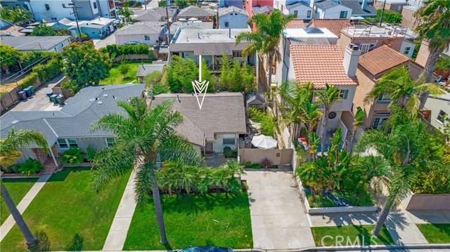 218 Knoxville Avenue, Huntington Beach, CA 92648