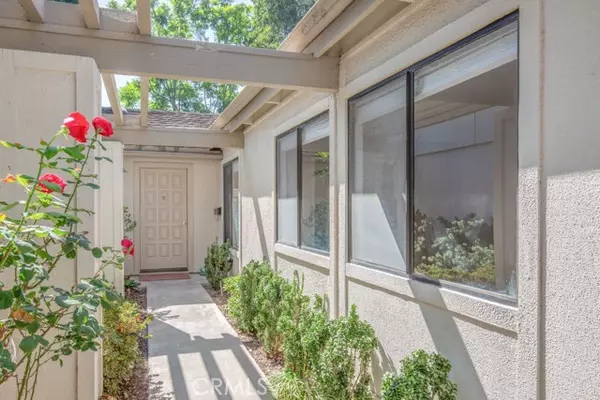 3140 VIA VISTA #B, Laguna Woods, CA 92637