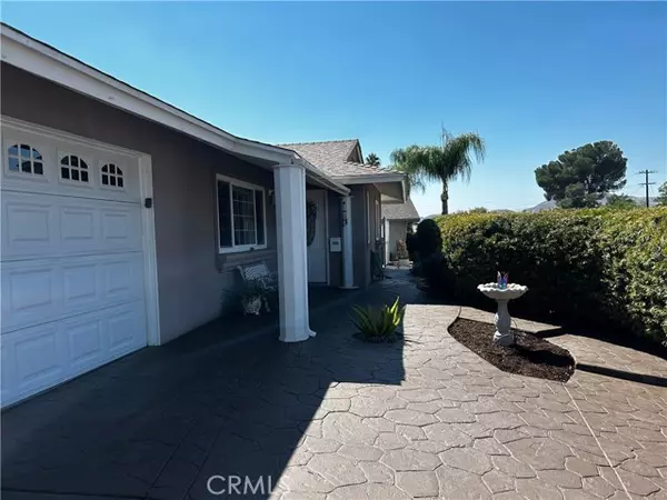 26925 Oakmont Drive, Menifee, CA 92586