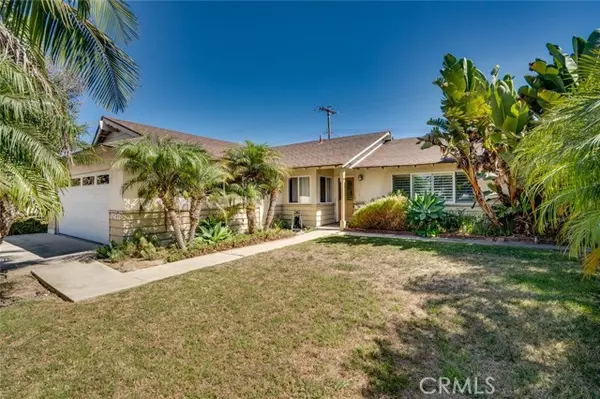 15832 Standish Lane, Huntington Beach, CA 92647