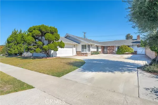 12032 Wallingsford Road, Los Alamitos, CA 90720