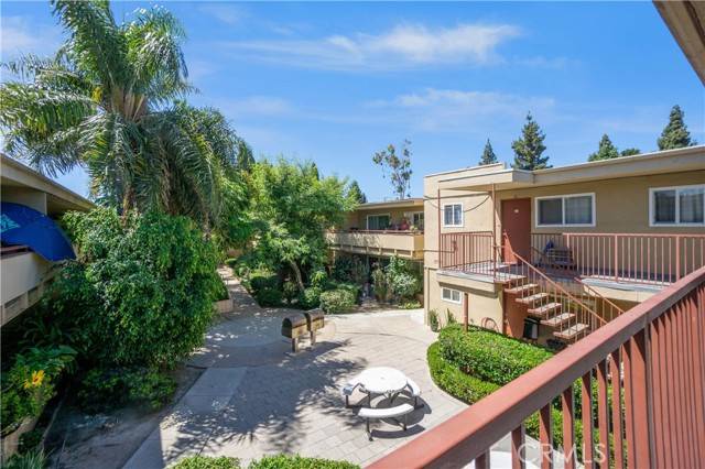 511 E Washington Avenue, Santa Ana, CA 92701