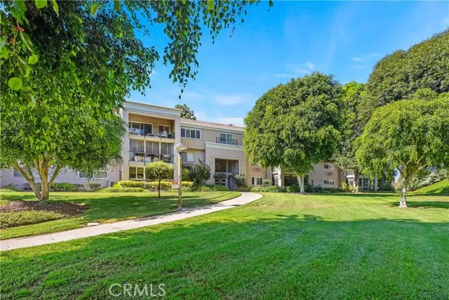 Laguna Woods, CA 92637,5499 Paseo Del Lago #1B