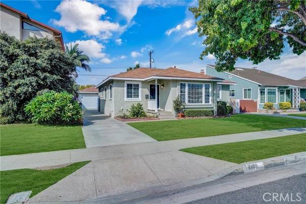 4549 Lomina Avenue, Lakewood, CA 90713