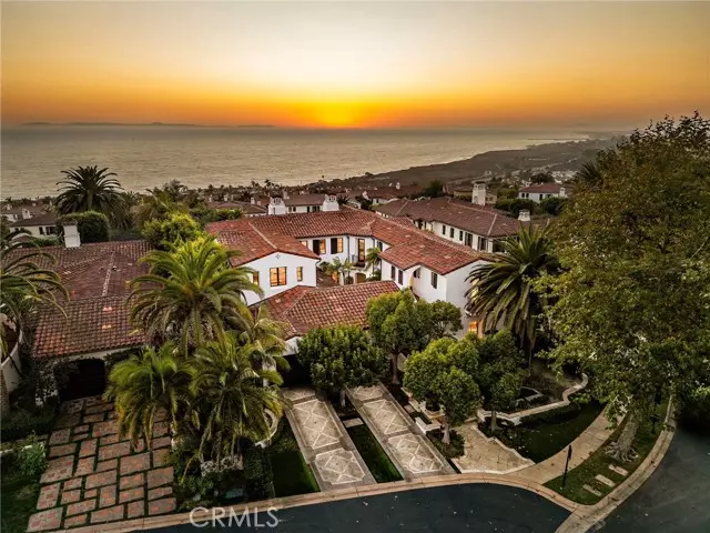 22 Scenic Bluff, Newport Coast, CA 92657