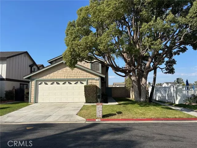 7821 CONNIE Drive, Huntington Beach, CA 92648