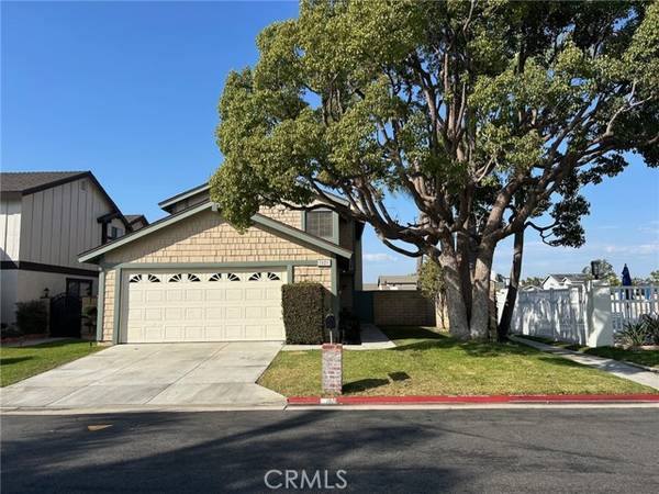 7821 CONNIE Drive, Huntington Beach, CA 92648