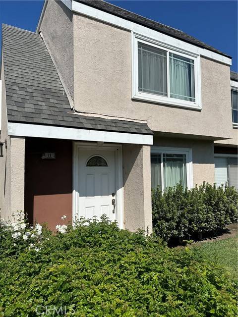 11 Albany #57, Irvine, CA 92604