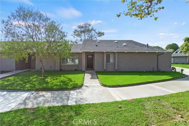 8566 Trinity Circle #818E, Huntington Beach, CA 92646