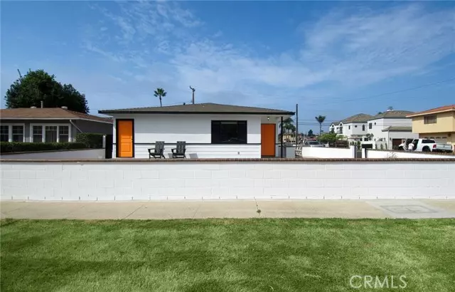 1745 Lake Street, Huntington Beach, CA 92648