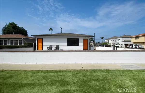 1745 Lake Street, Huntington Beach, CA 92648