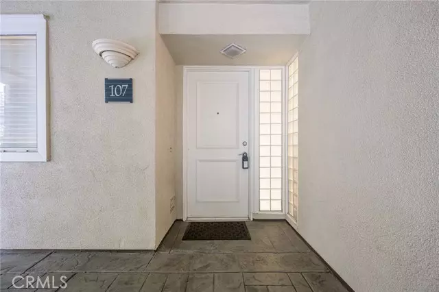 2253 Martin #107, Irvine, CA 92612