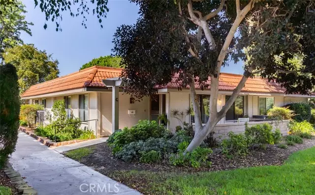 Laguna Woods, CA 92637,3074 Via Serena #C