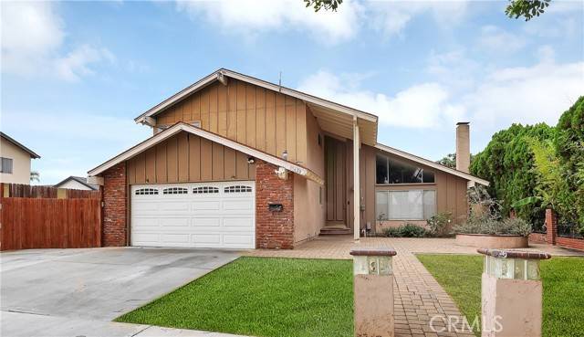 11620 Quartz Avenue, Fountain Valley, CA 92708