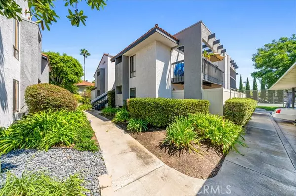 215 Wichita Avenue #605, Huntington Beach, CA 92648