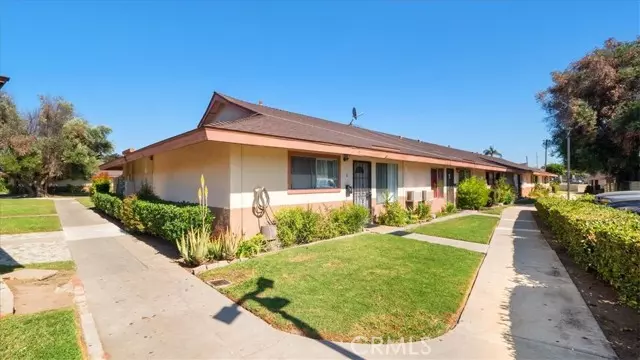 2500 S Salta Street #6, Santa Ana, CA 92704