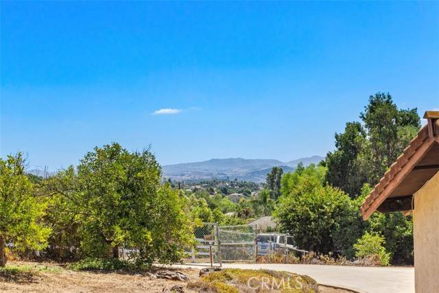 2406 Gum Tree Lane, Fallbrook, CA 92028