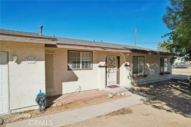 21216 Sitting Bull Road, Apple Valley, CA 92308