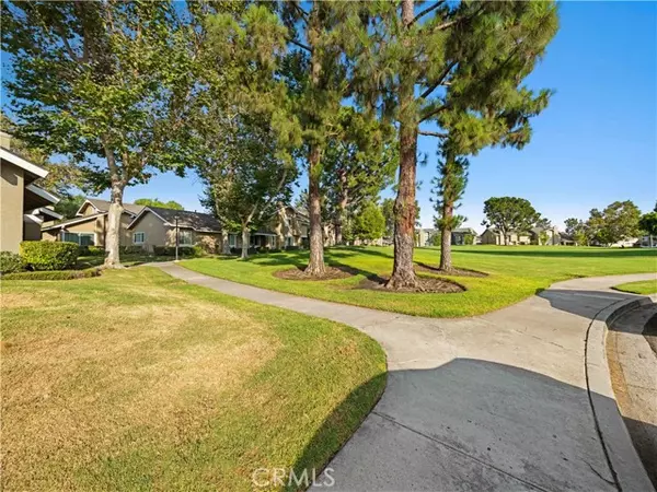 4 Helena #80, Irvine, CA 92604