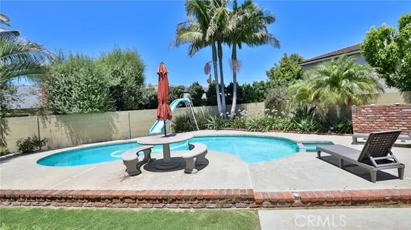 21372 Pensacola Circle, Huntington Beach, CA 92646