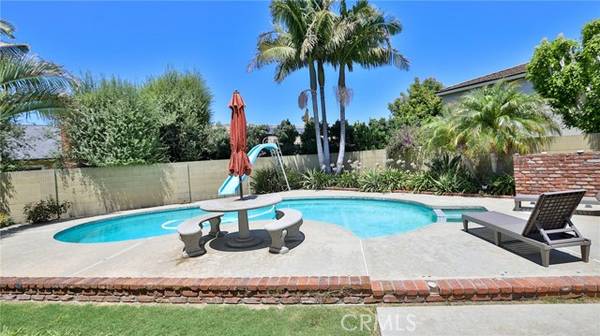 21372 Pensacola Circle, Huntington Beach, CA 92646