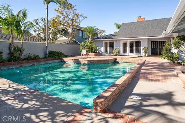 2229 Alta Vista Dr., Newport Beach, CA 92660