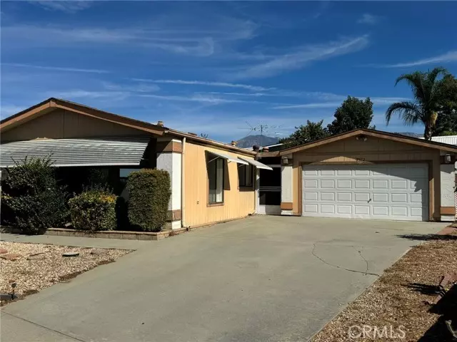 9512 Crestknoll Drive, Calimesa, CA 92320