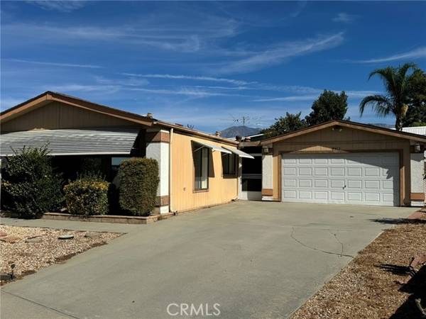 9512 Crestknoll Drive, Calimesa, CA 92320