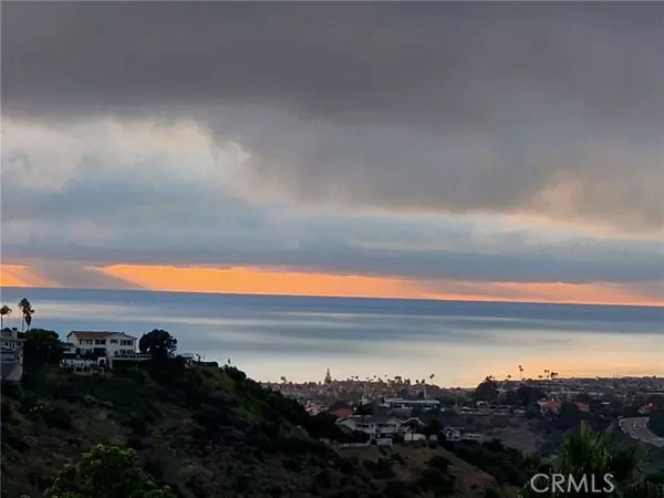 San Clemente, CA 92672,527 Via Presa