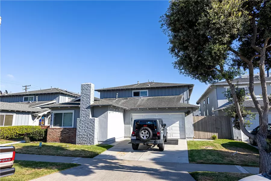 418 13th, Huntington Beach, CA 92648