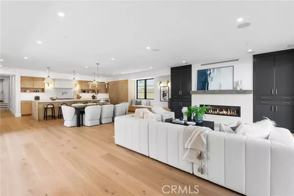 Corona Del Mar, CA 92625,516 Acacia