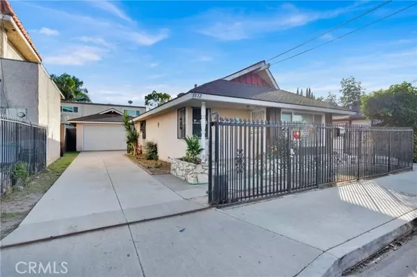 7872 Cypress Drive, Huntington Beach, CA 92647