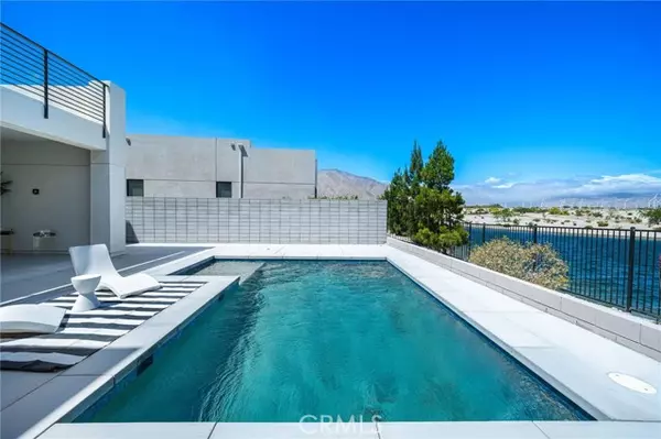 592 Palladium Boulevard, Palm Springs, CA 92262