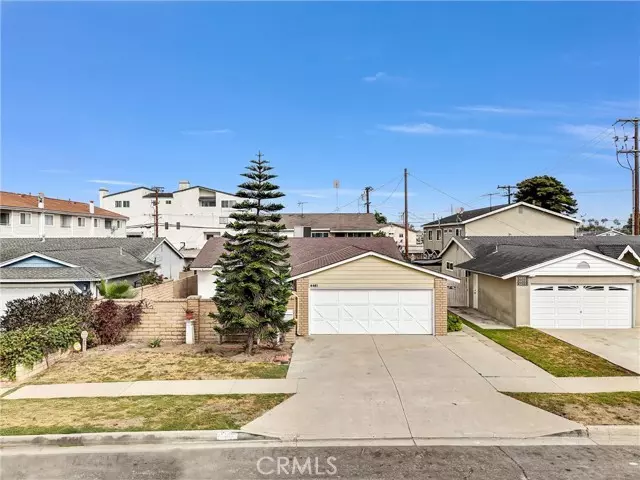 4461 Farquhar Avenue, Los Alamitos, CA 90720